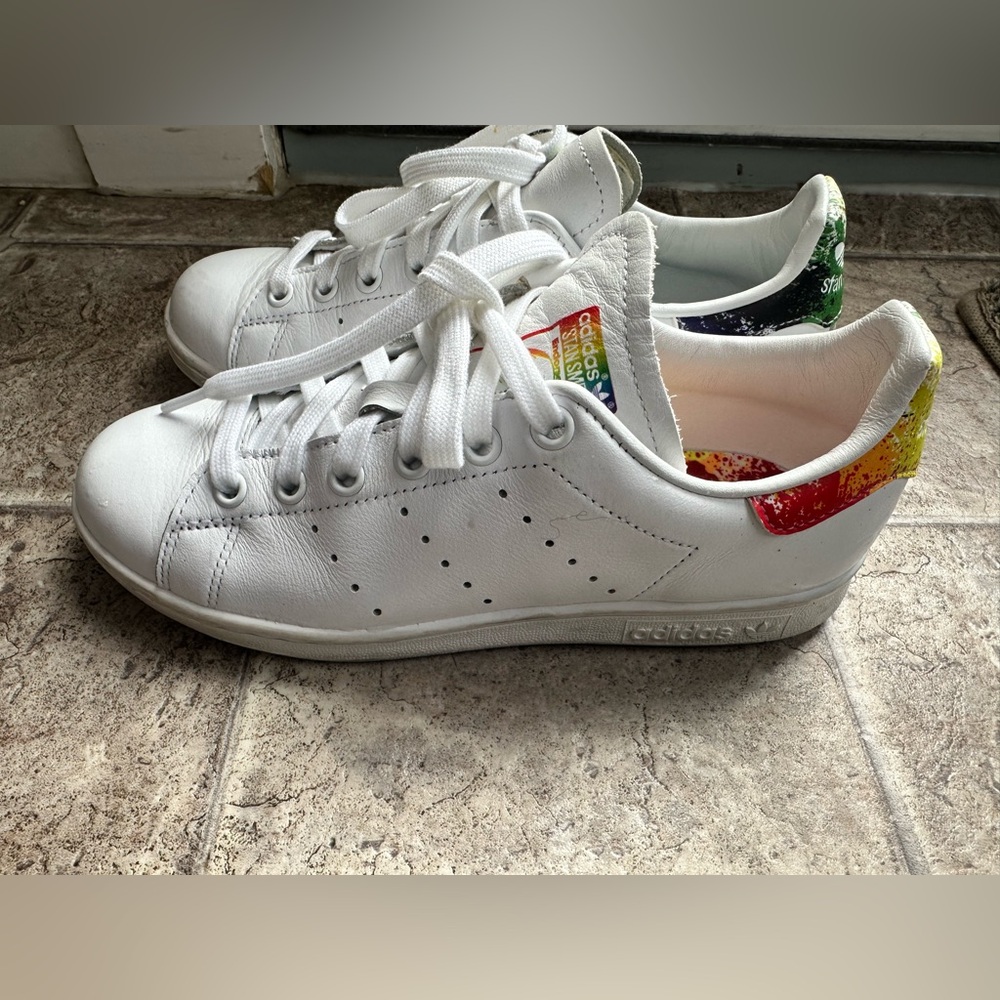 Rare Special Edition: Adidas Originals Stan Smith White Sneakers